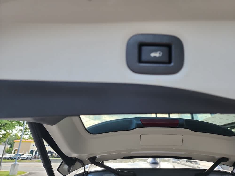 Used 2018 Nissan Rogue SV AWD/4WD image 11