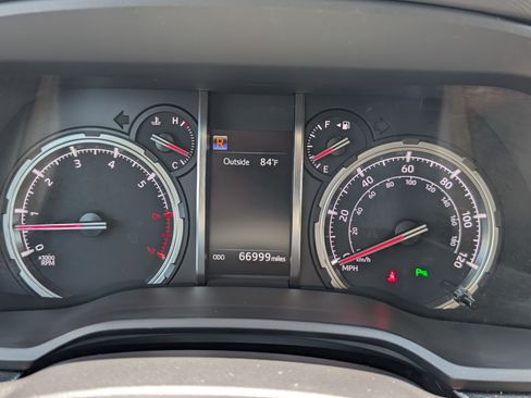 Used 2021 Toyota 4Runner Limited AWD/4WD image 29