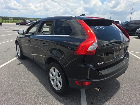 Used 2013 Volvo XC60 3.2 Premier Plus FWD image 2