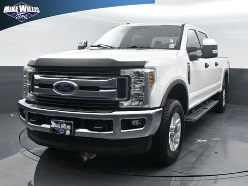 Used 2019 Ford F250 XLT w/ XLT Value Package AWD/4WD image 3