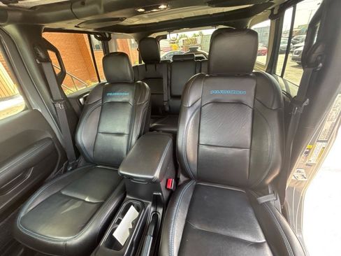 Used 2023 Jeep Wrangler Unlimited Rubicon 4xe w/ Cold Weather Group AWD/4WD image 18