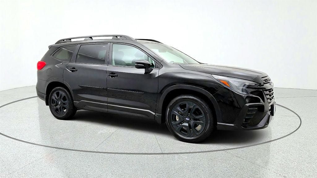 Used 2023 Subaru Ascent Onyx Edition AWD/4WD image 3
