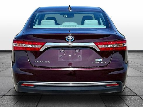 Used 2017 Toyota Avalon Limited w/ Carpet Mat Package FWD image 4