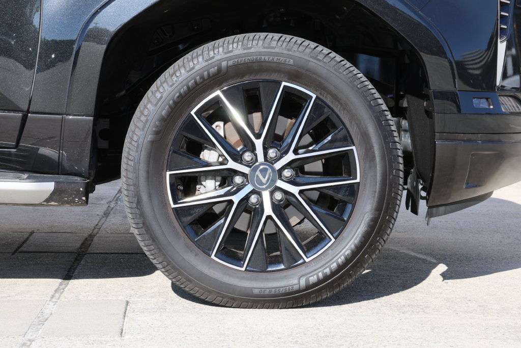 Used 2024 Lexus GX 550 w/ Accessory Package (Z1) AWD/4WD image 10