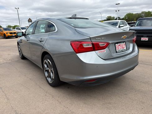 Used 2024 Chevrolet Malibu LT FWD image 5