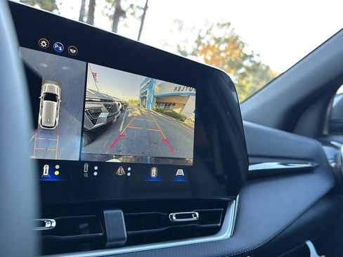 New 2026 Chevrolet Equinox LT w/ Convenience Package II image 23