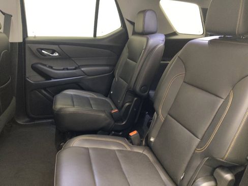 Used 2020 Chevrolet Traverse LT w/ LT Premium Package FWD image 18