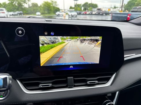 Used 2025 Chevrolet Equinox LT w/ Midnight Edition FWD image 23