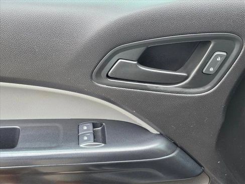 Used 2019 Chevrolet Colorado W/T RWD image 23