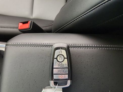 New 2024 Ford Explorer XLT w/ Equipment Group 202A image 23