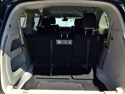 Used 2017 Chrysler Pacifica Touring-L Plus image 19