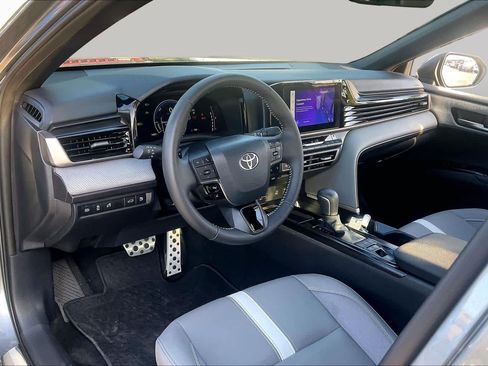 Used 2026 Toyota Camry SE w/ Convenience Package FWD image 17