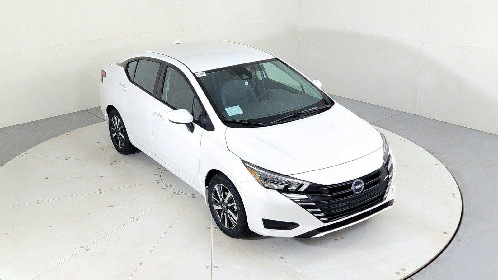 Used 2025 Nissan Versa SV w/ Trunk Package FWD image 13