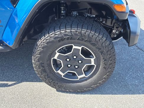 Used 2021 Jeep Gladiator Mojave AWD/4WD image 12