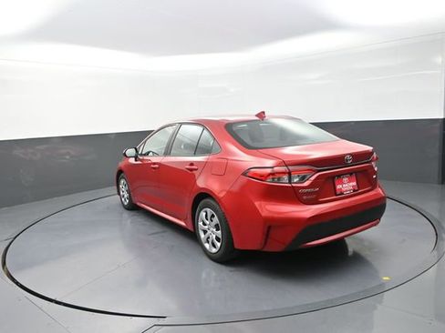 Used 2021 Toyota Corolla LE FWD image 43