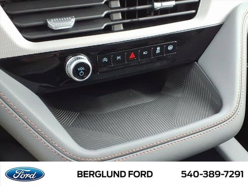 New 2026 Ford Explorer Active AWD/4WD image 21