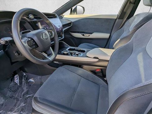 Used 2023 Lexus RZ 450e Premium image 18