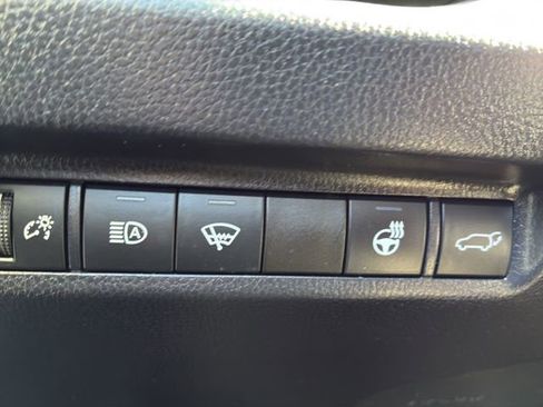 Used 2019 Toyota RAV4 XLE w/ Convenience Package image 28