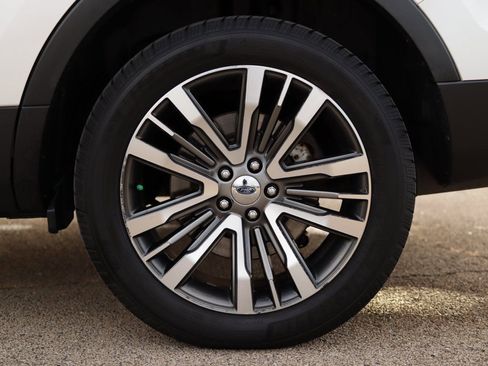 Used 2017 Ford Explorer Platinum image 45