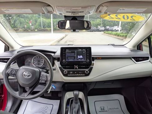 Used 2022 Toyota Corolla LE FWD image 13