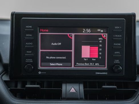 Used 2021 Toyota RAV4 XLE AWD/4WD image 27