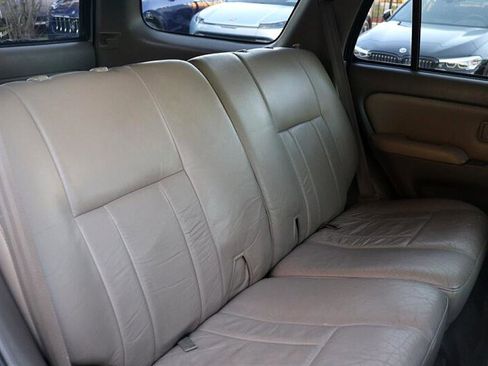 Used 2000 Toyota 4Runner SR5 image 15