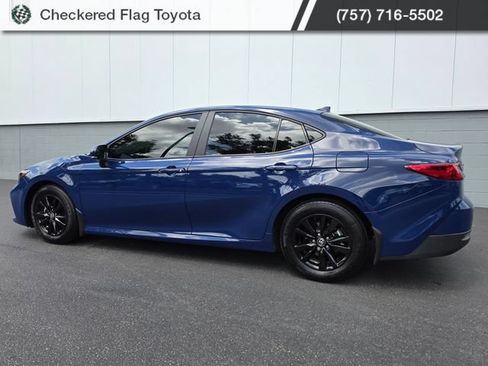 Used 2025 Toyota Camry LE w/ Convenience Package FWD image 4