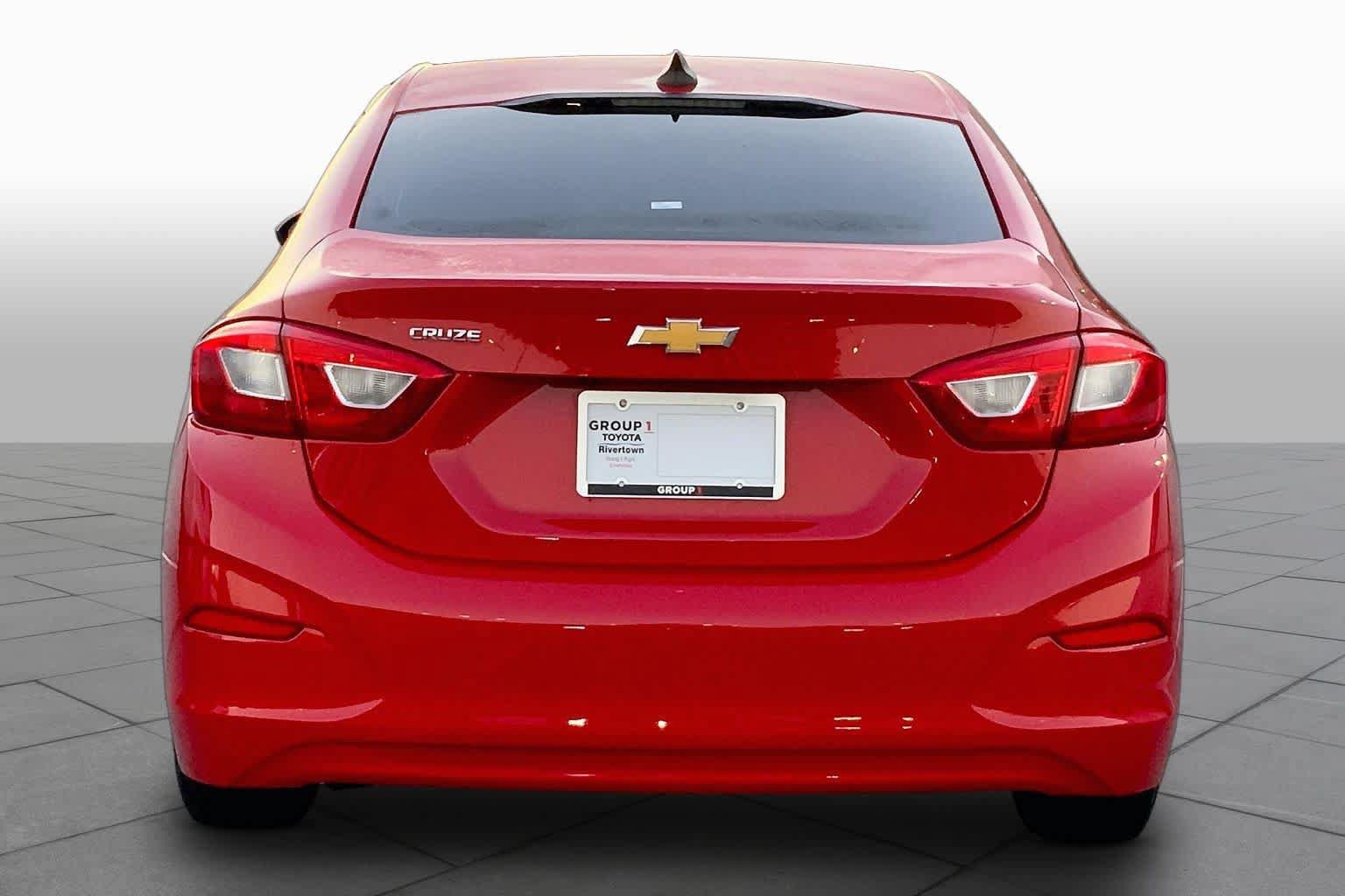 Used 2017 Chevrolet Cruze LS FWD image 5