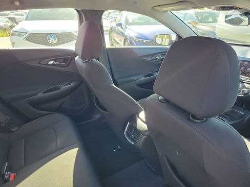 Used 2021 Chevrolet Malibu LT FWD image 30