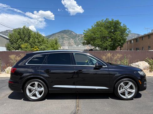Used 2019 Audi Q7 3.0T Prestige AWD/4WD image 2