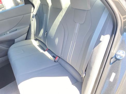Used 2024 Hyundai Elantra SEL FWD image 12