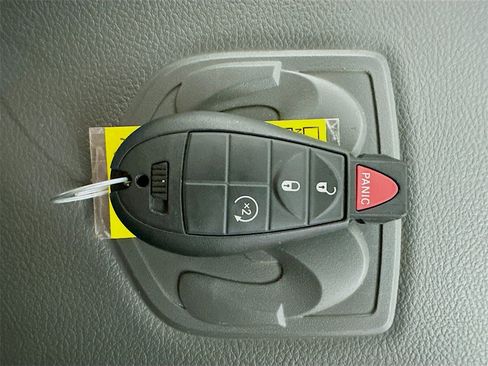 Used 2017 RAM 1500 Big Horn image 38