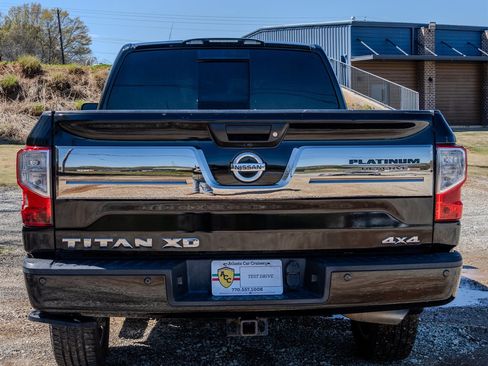 Used 2017 Nissan Titan Platinum Reserve image 4