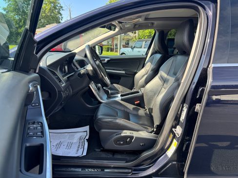 Used 2017 Volvo XC60 T6 Dynamic w/ Advanced Package AWD/4WD image 10