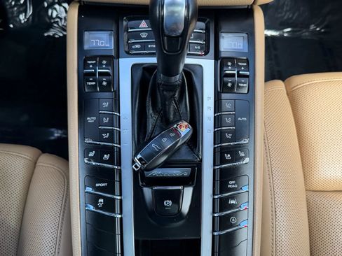 Used 2018 Porsche Macan S AWD/4WD image 22