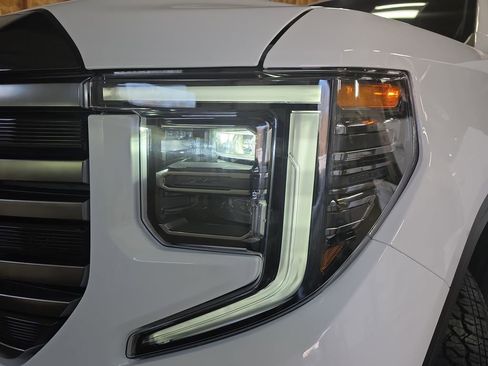 New 2026 GMC Sierra 1500 AT4 w/ AT4 Premium Package AWD/4WD image 33