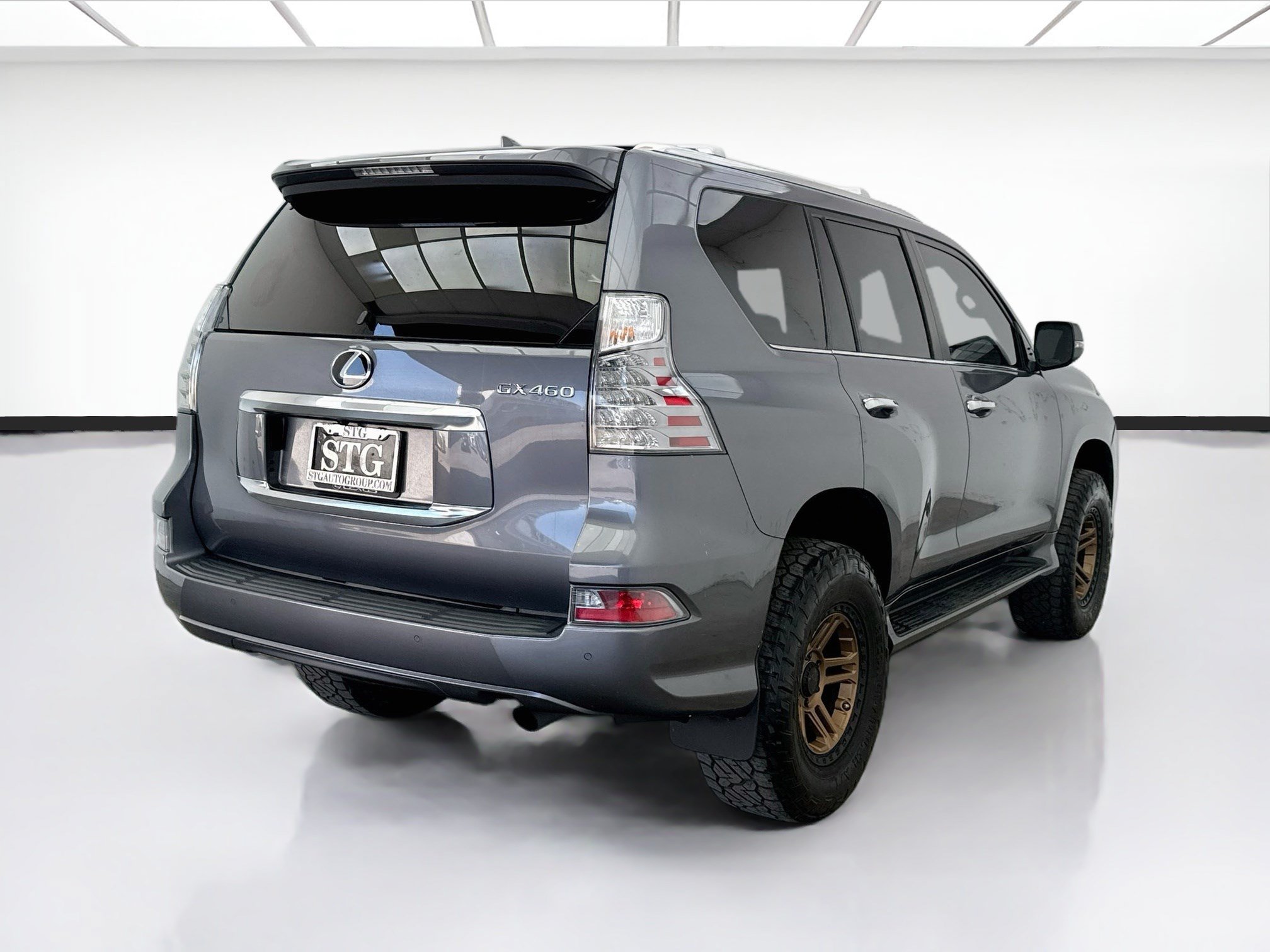 Used 2023 Lexus GX 460 Premium w/ Premium Package AWD/4WD image 4