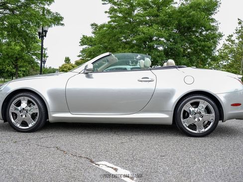 Used 2005 Lexus SC 430 Convertible RWD image 3