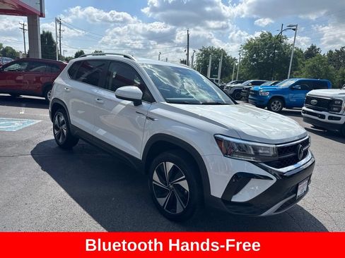 Used 2024 Volkswagen Taos SE AWD/4WD image 8
