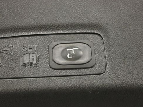 Used 2018 Lincoln MKC Reserve image 14