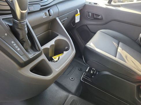 New 2026 Ford Transit 250 148 Medium Roof image 31