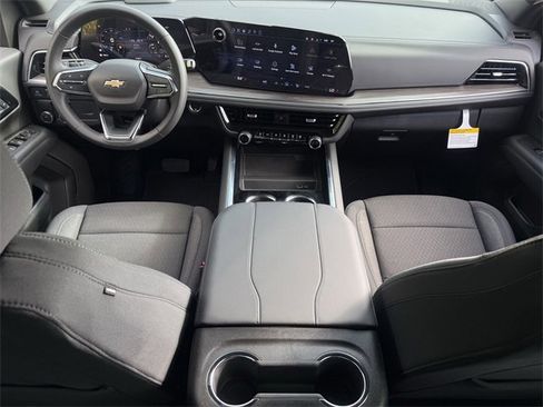 New 2026 Chevrolet Suburban LS image 10