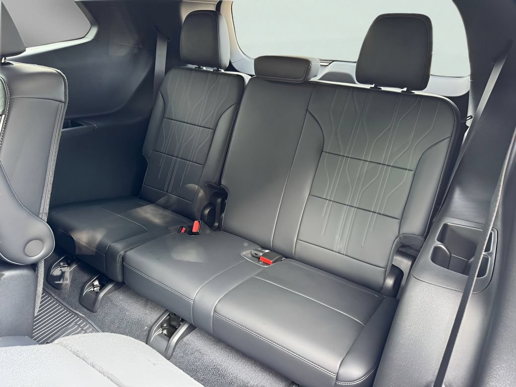 New 2026 Buick Enclave Avenir w/ Super Cruise Package FWD image 15
