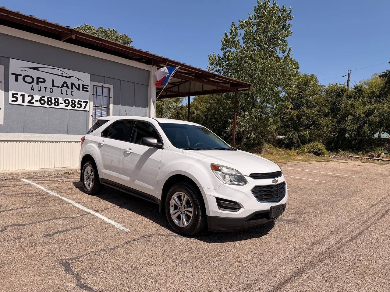 Used 2017 Chevrolet Equinox LS w/ LPO, Protection Package FWD image 4