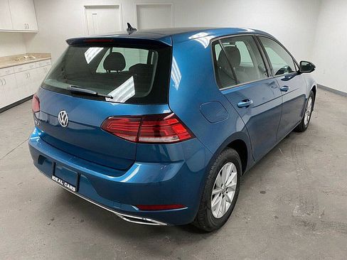 Used 2019 Volkswagen Golf SE image 5