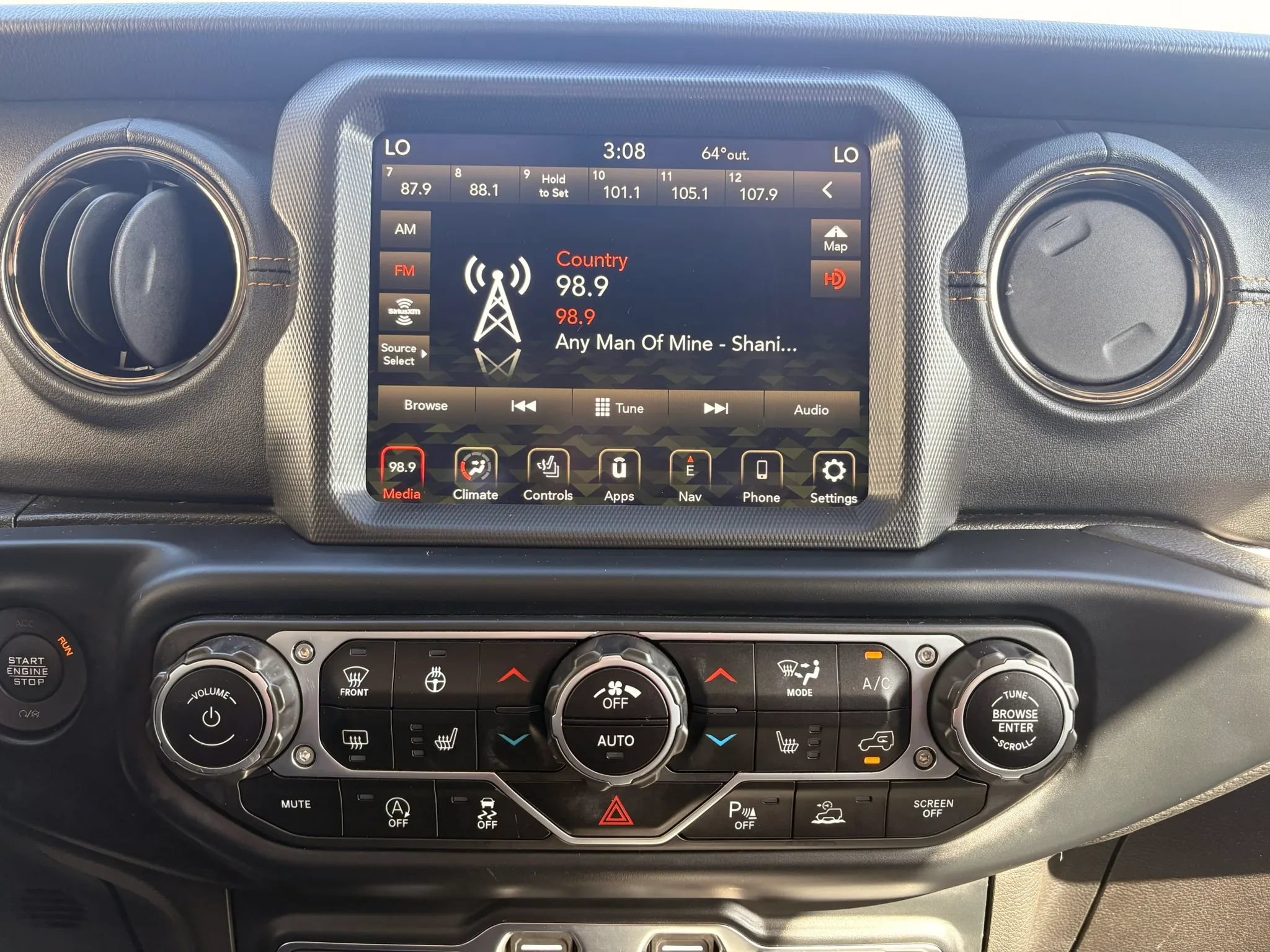 Used 2023 Jeep Gladiator Overland AWD/4WD image 21