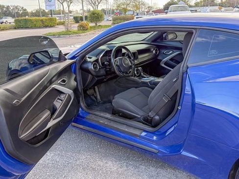 Used 2021 Chevrolet Camaro LT w/ RS Package image 10