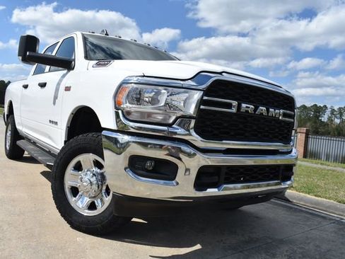 Used 2022 RAM 2500 Tradesman w/ Chrome Appearance Group image 5