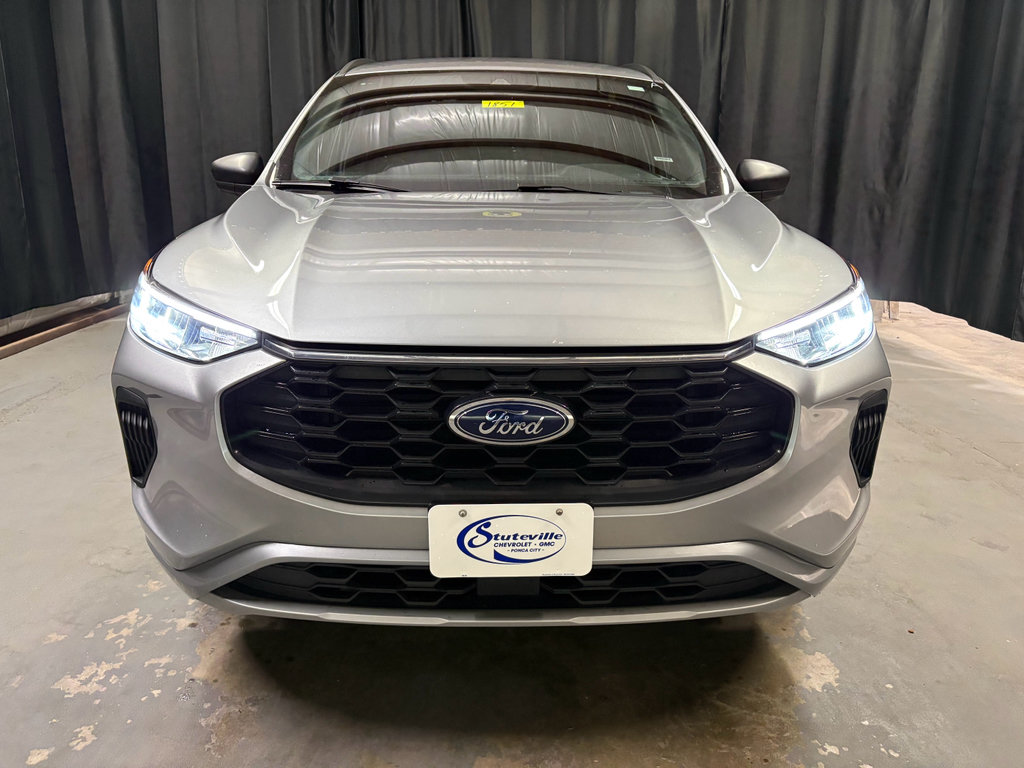 Used 2024 Ford Escape ST-Line AWD/4WD image 2