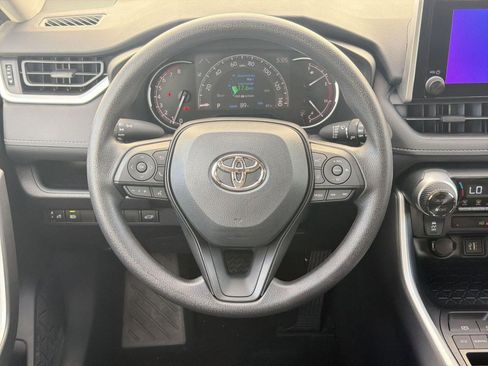 Used 2025 Toyota RAV4 XLE w/ Convenience Package FWD image 15